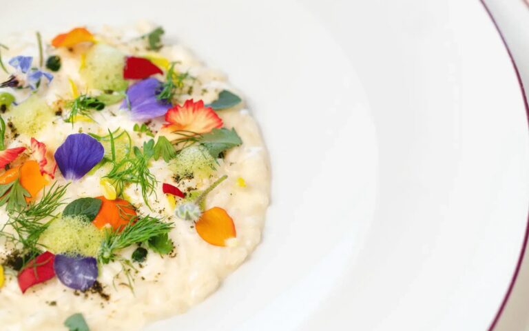 La Colonna: risotto with edible flowers, Hotel Le Fontanelle