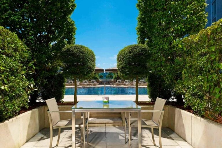 A Terrace by the Lake, Hotel President Wilson, a Luxury Collection Hotel, Geneva
