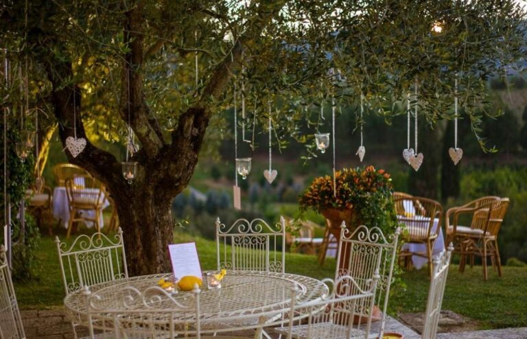 A Garden Dinner beneath the Olive, Hotel Villa Il Patriarca