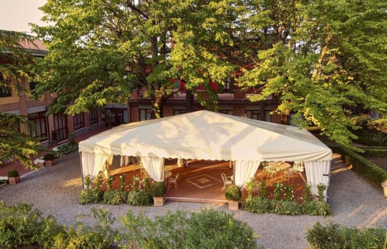 The Gazebo in the Park, Hotel Villa Il Patriarca