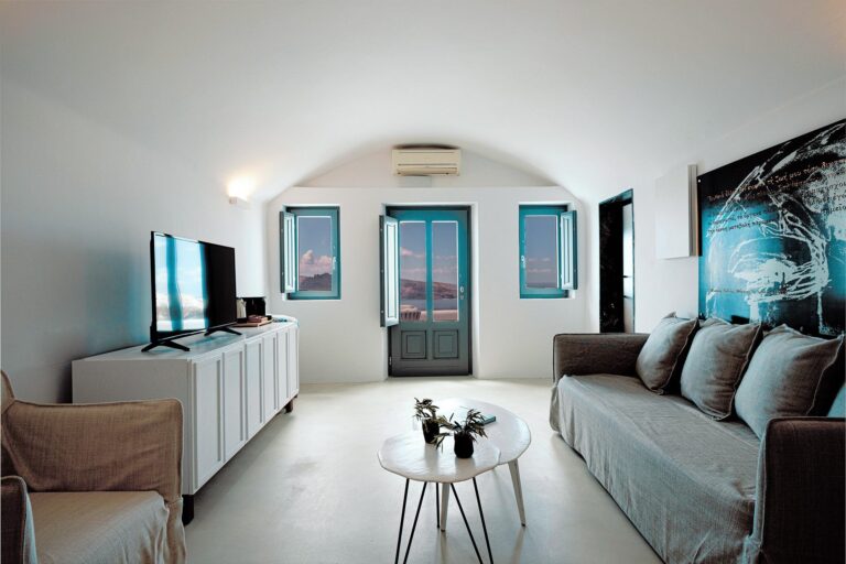 The Captain's Suite living area, Ikies Traditional Houses