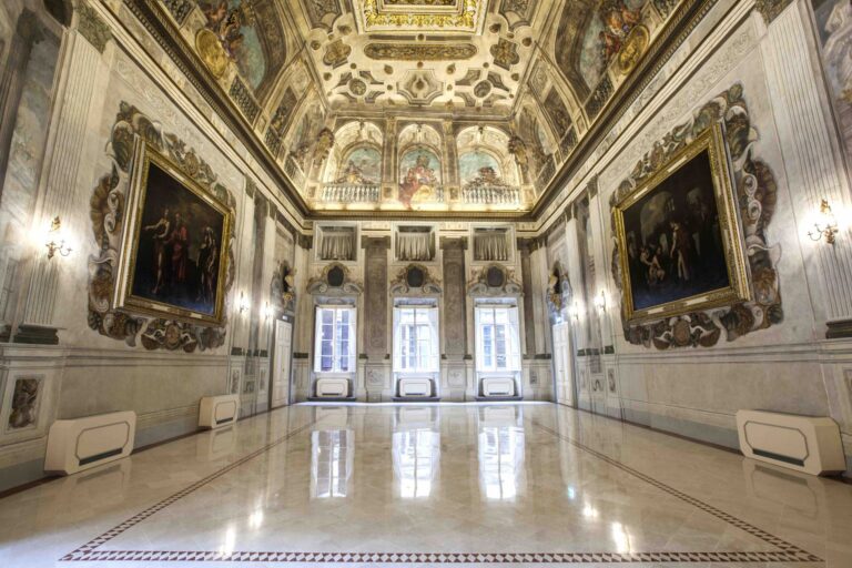 A frescoed hall in a historic Florentine palazzo, gilded frames and a marble floor, Il Giorno Perfetto di Glenda Marradi