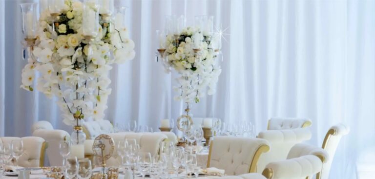 A wedding table dressed with white flowers, InterContinental Istanbul