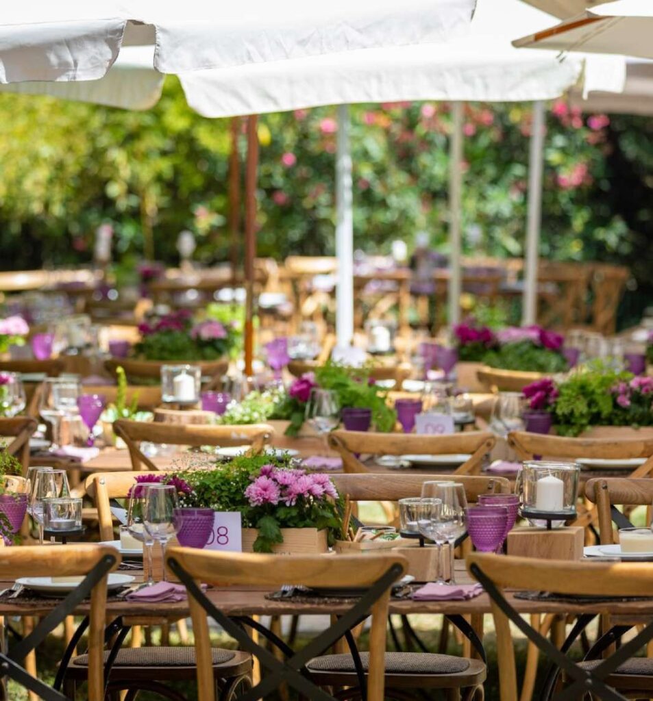 Tables dressed with flowers in the garden, José Maria da Fonseca Casa Museu