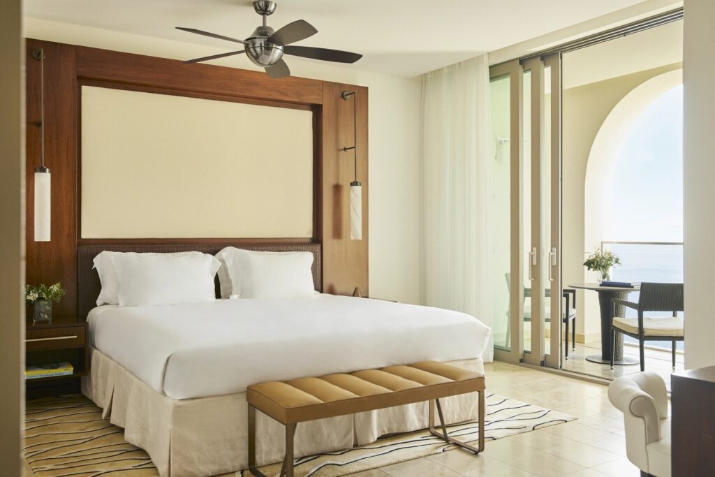 Sea View Rooms & Deluxe