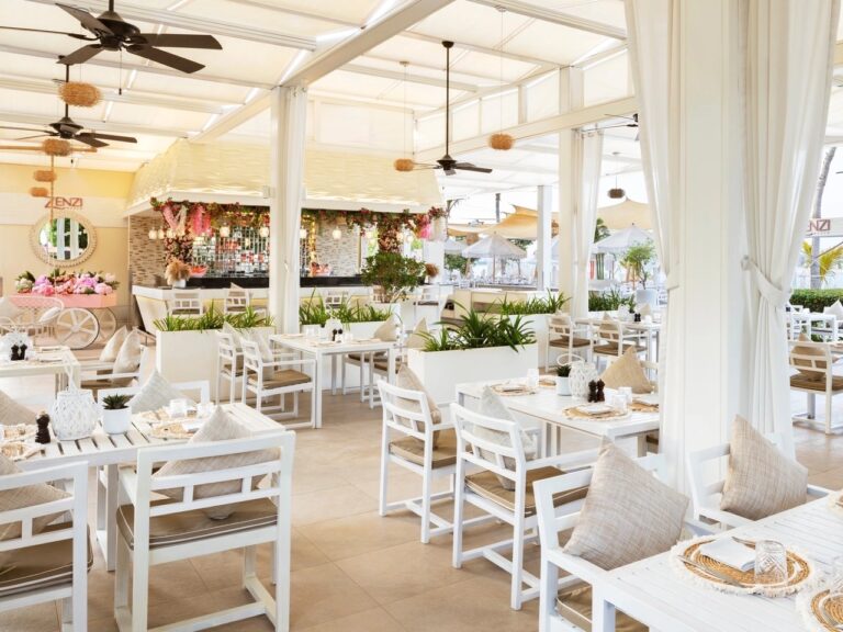 Zenzi Beach restaurant terrace, Jumeirah Zabeel Saray