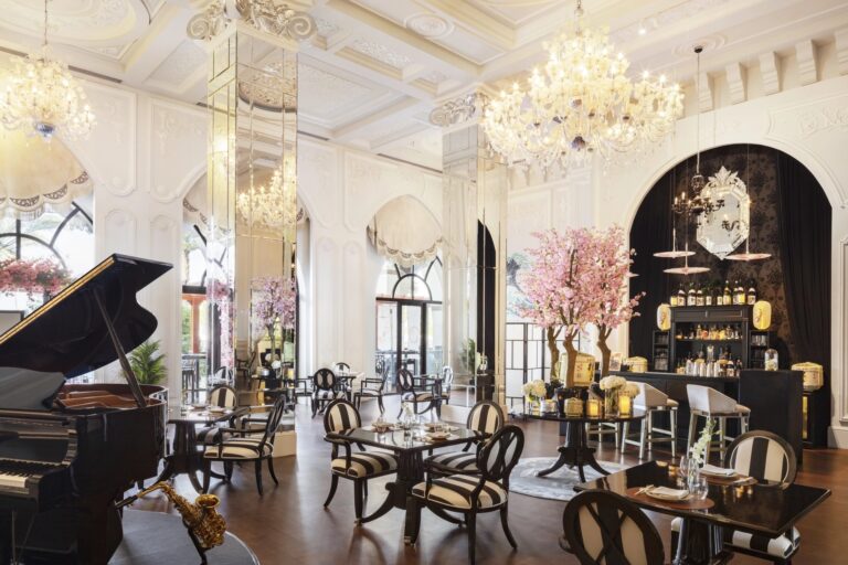 Tori Tori restaurant interior, Jumeirah Zabeel Saray