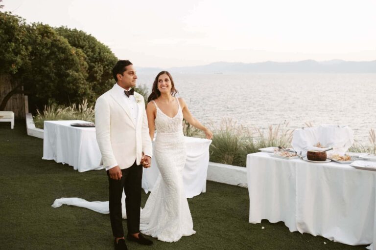 Walking the lawn toward the sea, Kaleidos Wedding