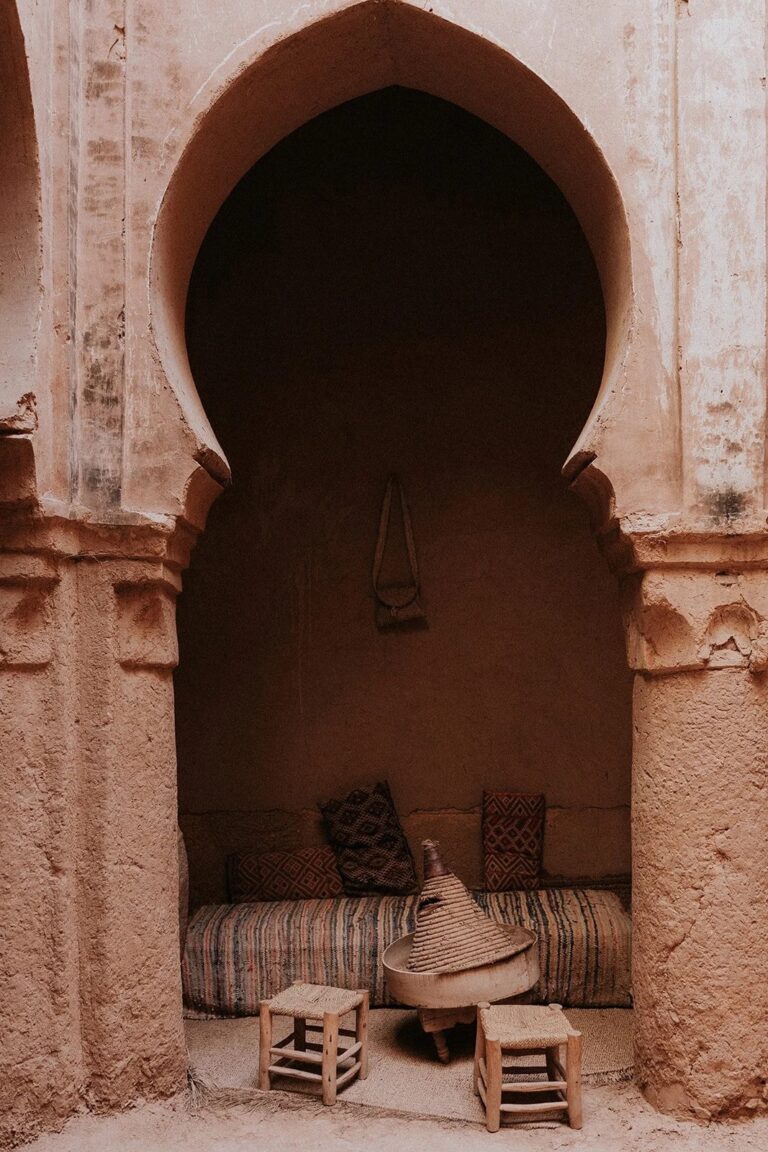Arched seating alcove with low tables, Kasbah des Caïds