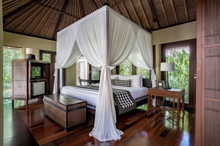 One-Bedroom Private Pool Villa canopy bed, Kayumanis Nusa Dua Private Villa and Spa
