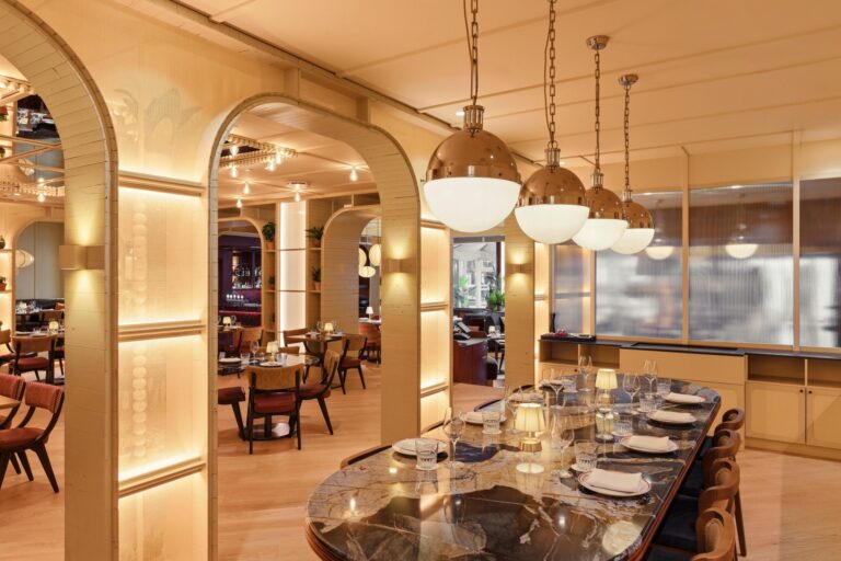ÉS Bisztró private dining table, Kempinski Hotel Corvinus Budapest