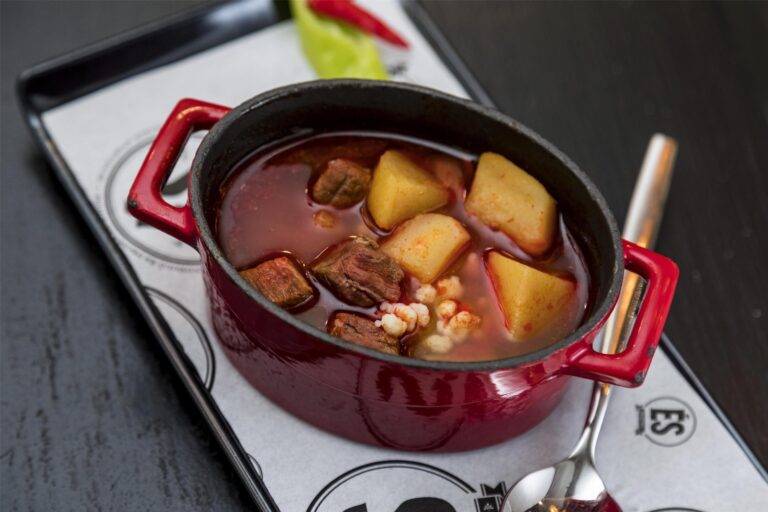 Goulash served in a cast-iron pot, Kempinski Hotel Corvinus Budapest