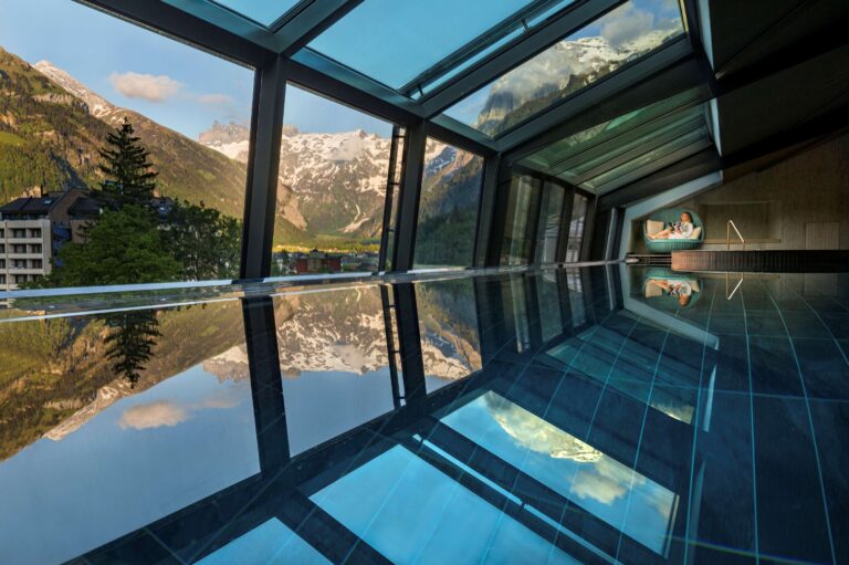 The rooftop infinity pool with mountain views, Kempinski Palace Engelberg