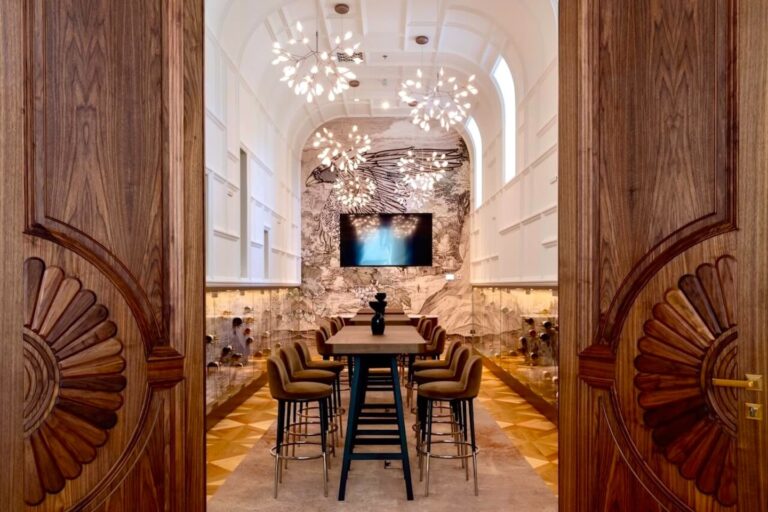 Turul Chamber private dining room, Kimpton BEM Budapest