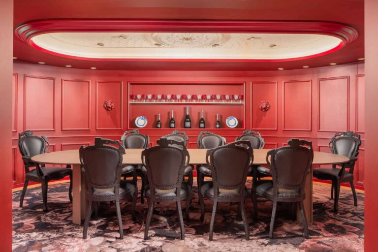 Private dining room with red walls, Kimpton BEM Budapest