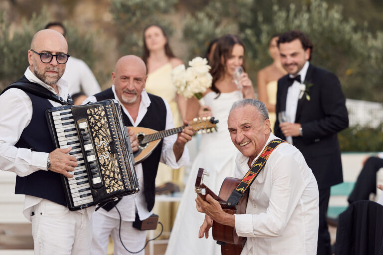 Accordion, mandolin and guitar played among the guests, Grand Hotel Tritone, Praiano, La Calla Events