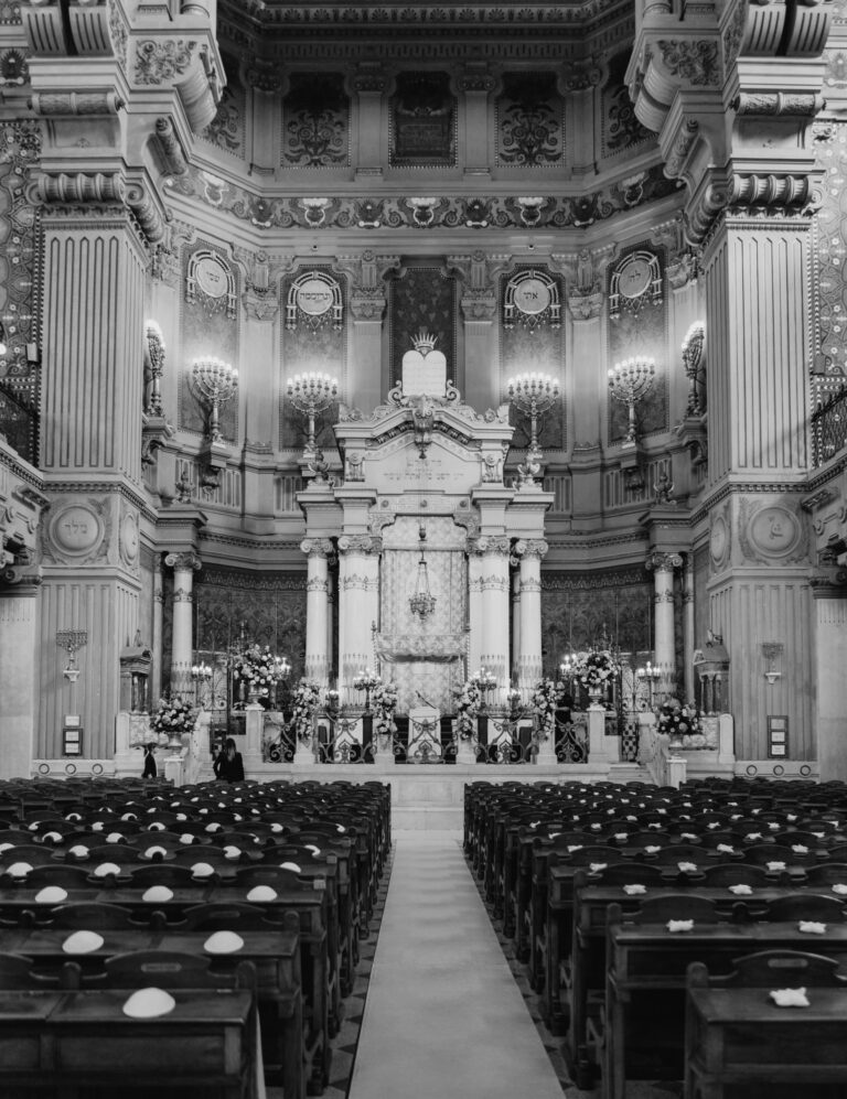The Tempio Maggiore, Rome's Great Synagogue, prepared for a wedding, in black and white, Le Rêve