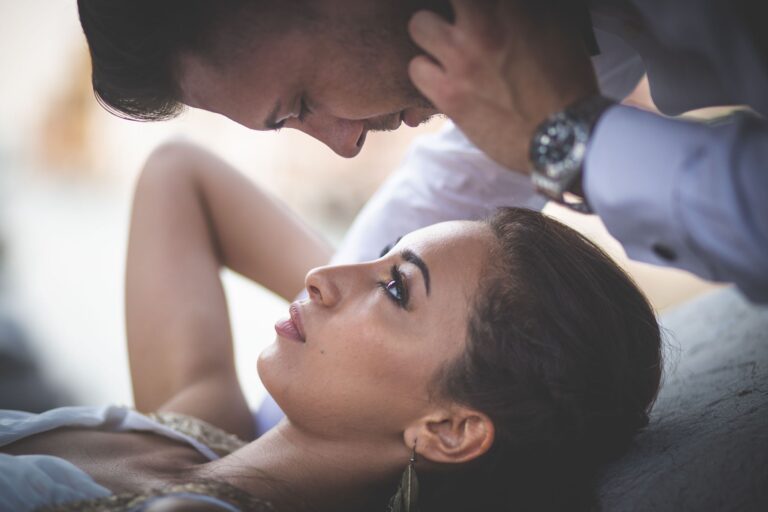 A bride and groom close together, Lisa Semenzato