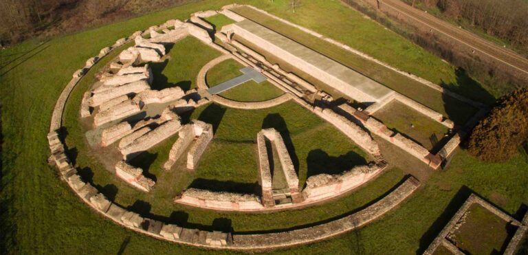 The Roman town of Libarna, a few kilometres from the estate, seen from above, Locanda La Raia