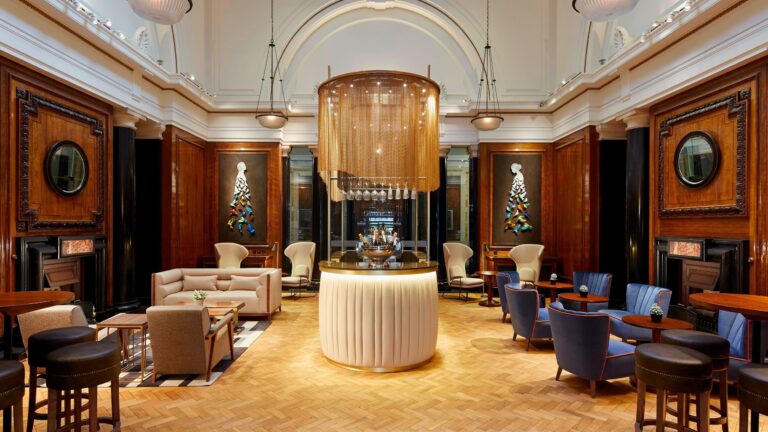 Lobby lounge, London Marriott Hotel County Hall