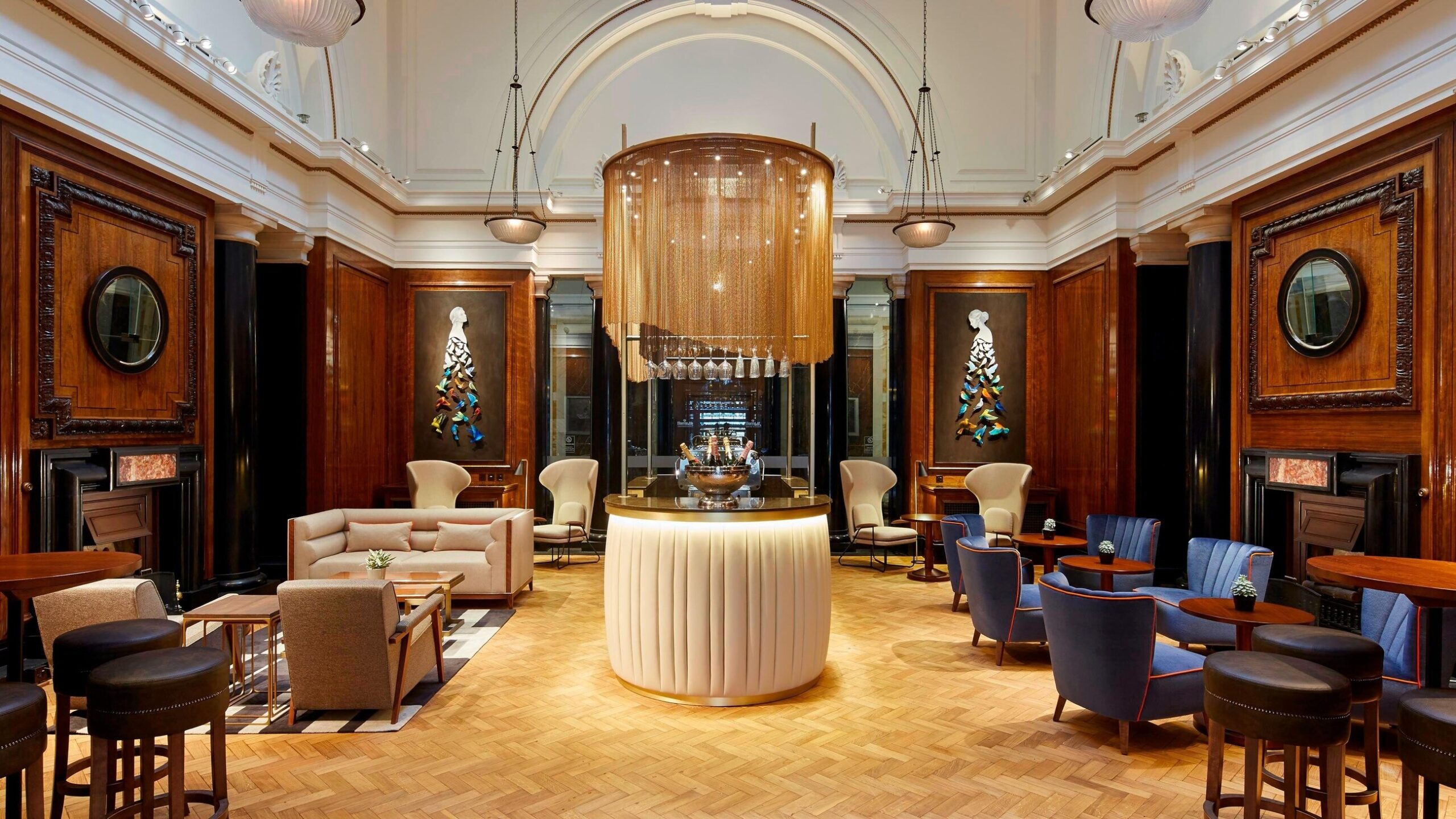 Lobby lounge, London Marriott Hotel County Hall