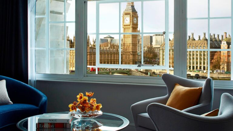 Suite lounge with a view of Big Ben, London Marriott Hotel County Hall