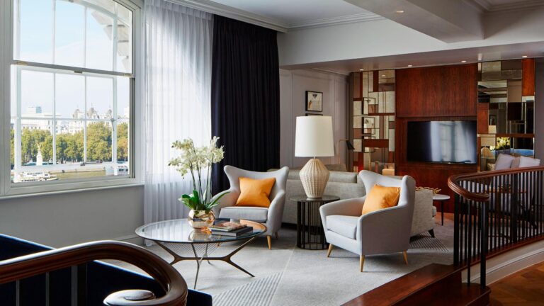 Westminster Suite living room, London Marriott Hotel County Hall