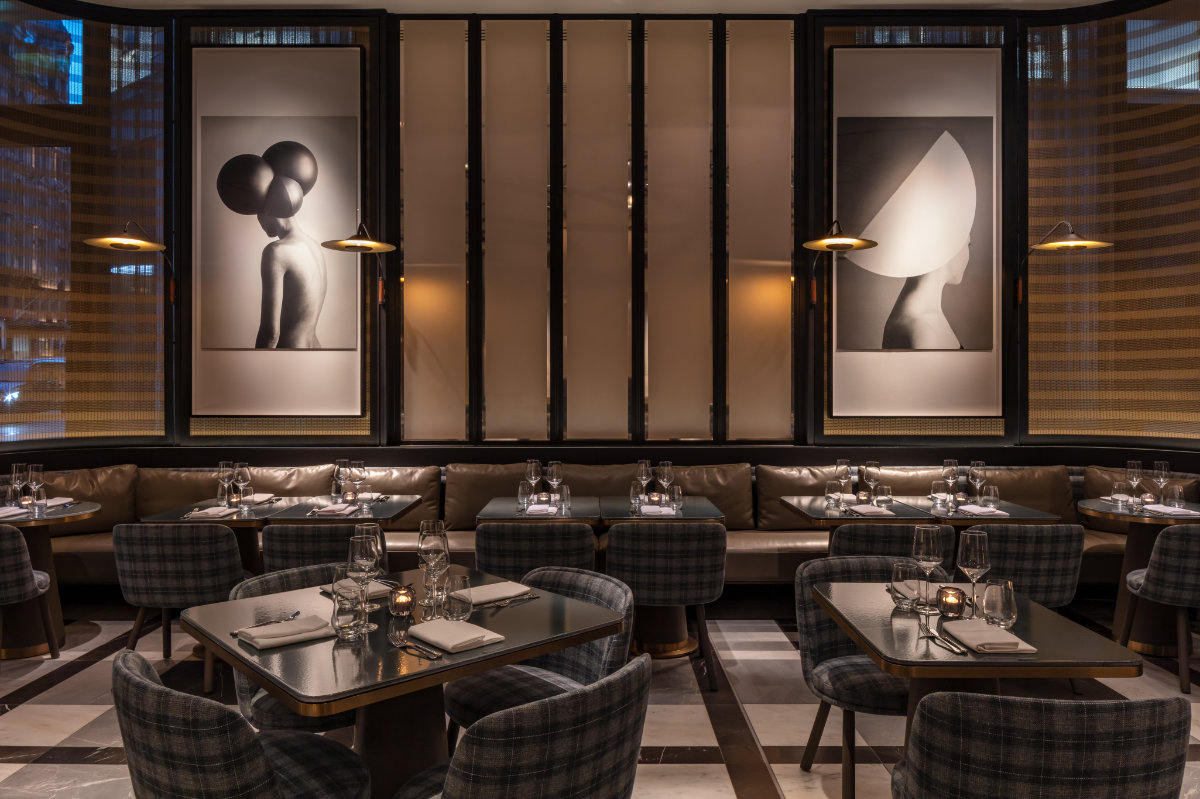londoner review the londoner whitcombs restaurant bars 8