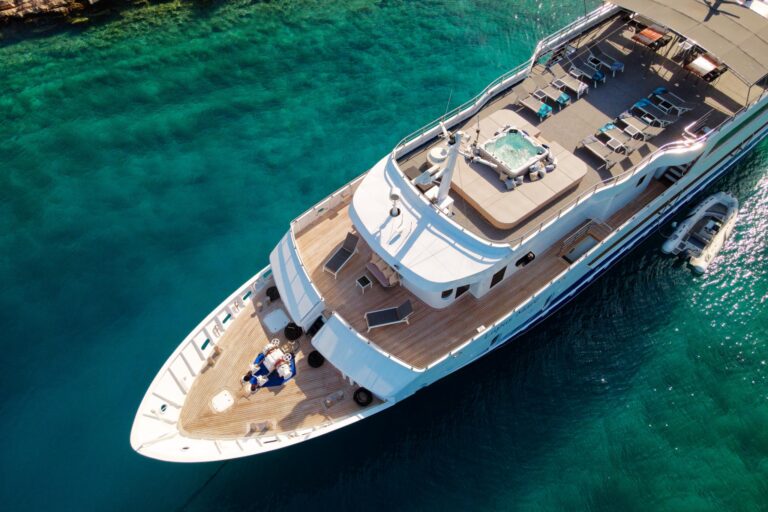 The sundeck and jacuzzi seen from above, Lupus Mare