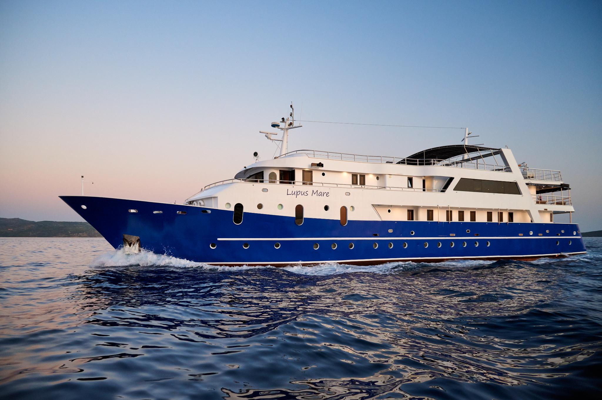 Lupus Mare under way on the Adriatic at dusk, Lupus Mare