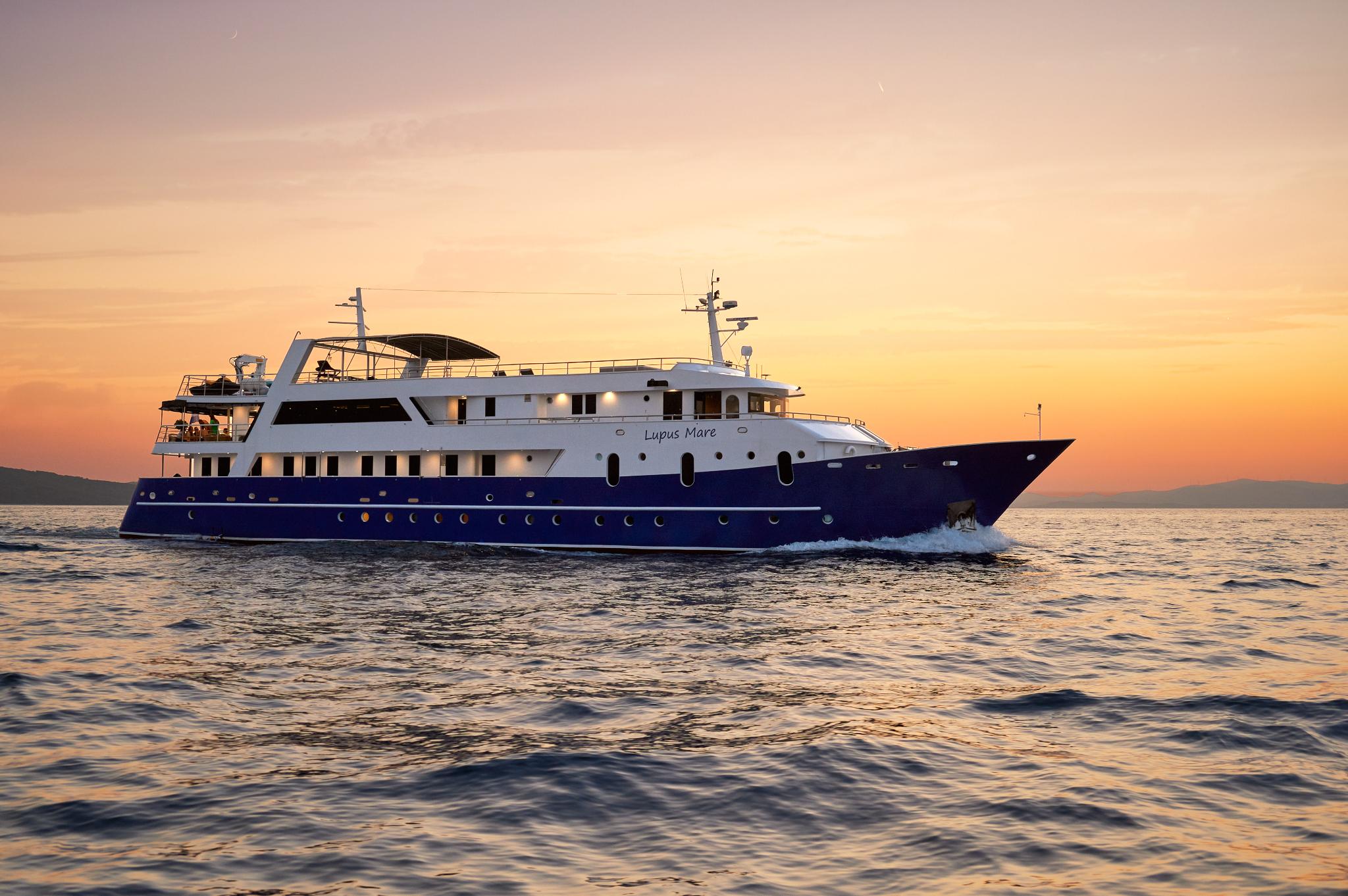 Lupus Mare cruising at sunset, Lupus Mare