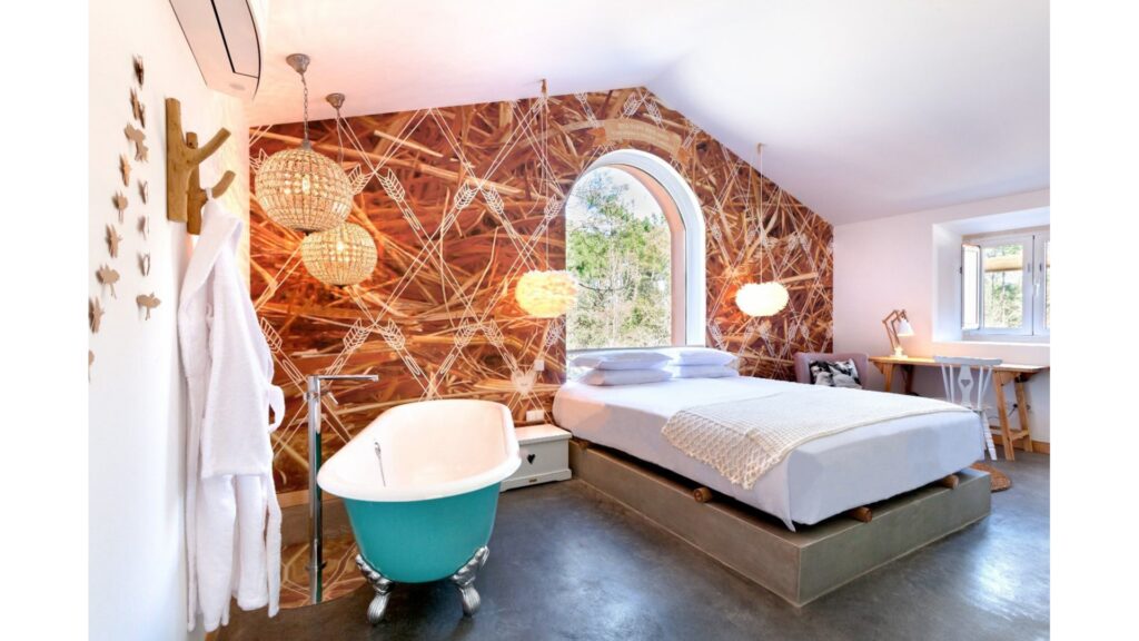 Rooms with straw-wall headboards