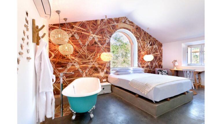 Master Suite bedroom with freestanding bath, Luz Houses