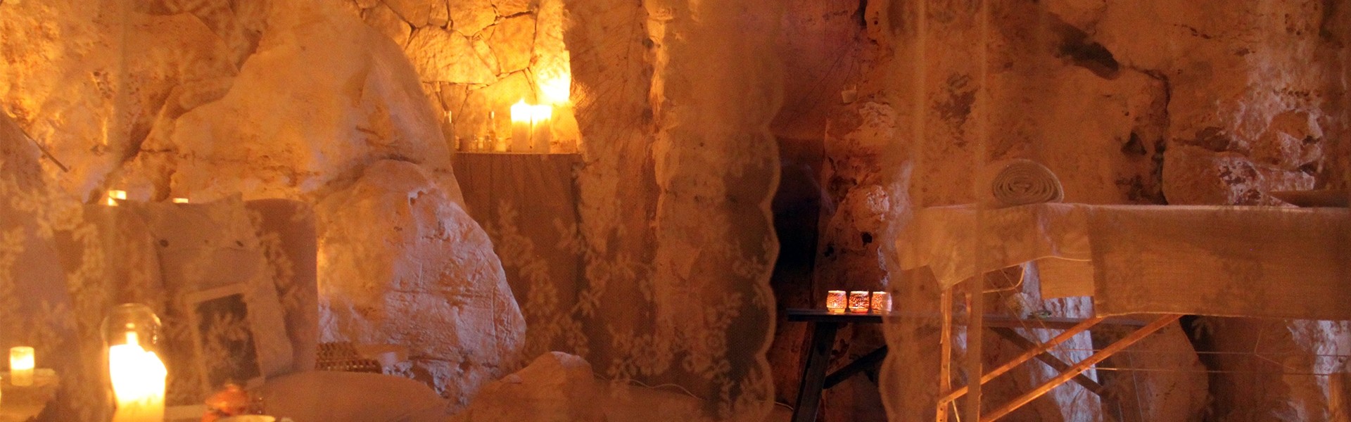 The Natural Cave used for wellness treatments, Luz Houses