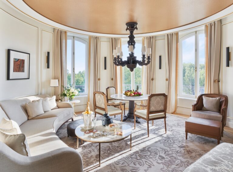 Suite living room with a rounded bay window, Mandarin Oriental Ritz Madrid