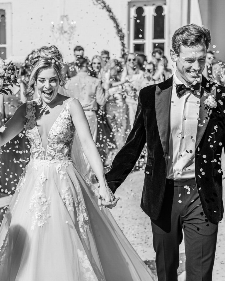 Confetti and hand in hand after the ceremony, Marco Ficili