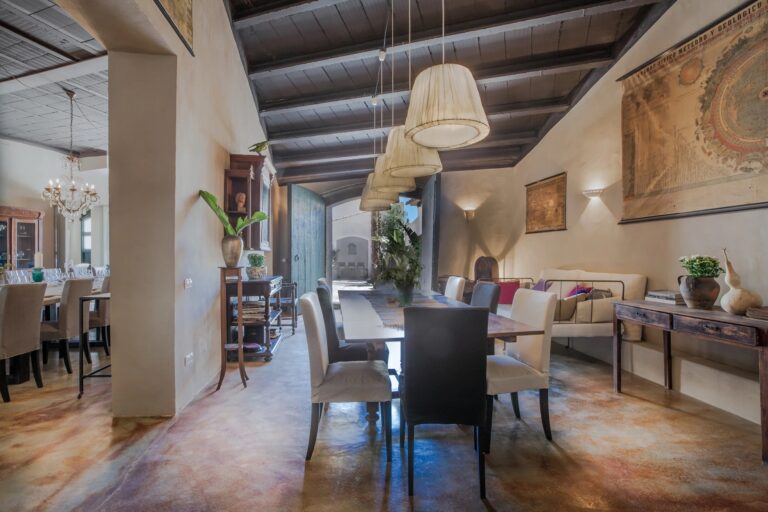A Lounge in Terracotta, Masia Victoria