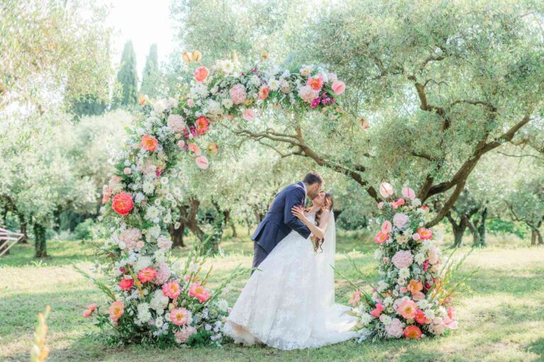 Under the flower arch in the olive grove, Mirko Zago, Sparkling Weddings and Events