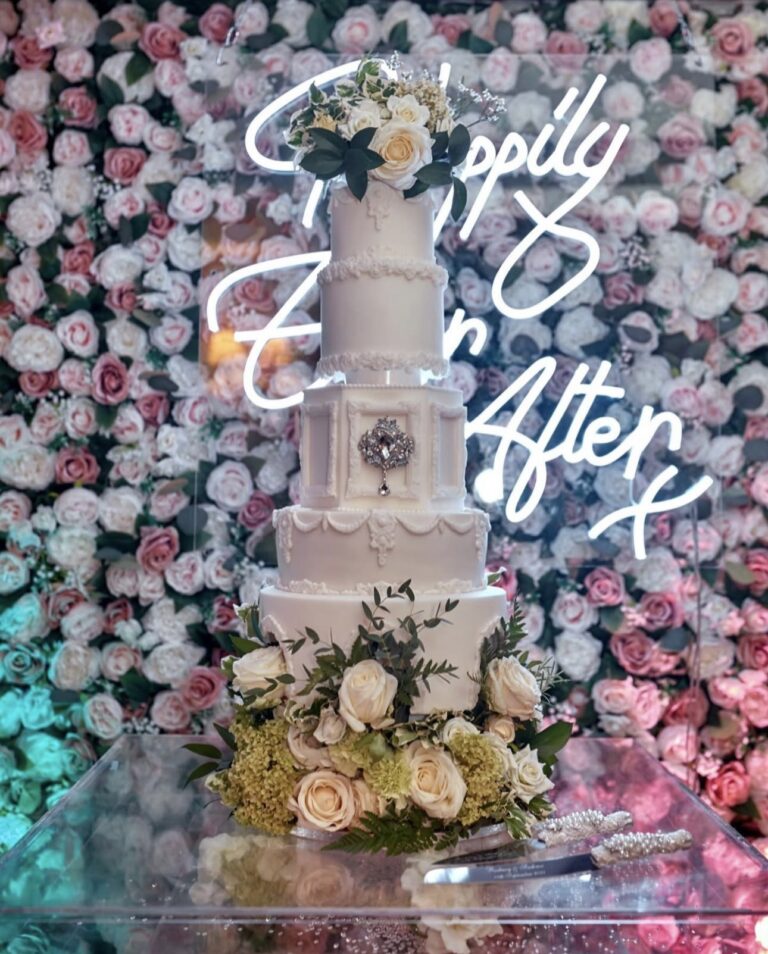 , Mistry Cakes Couture