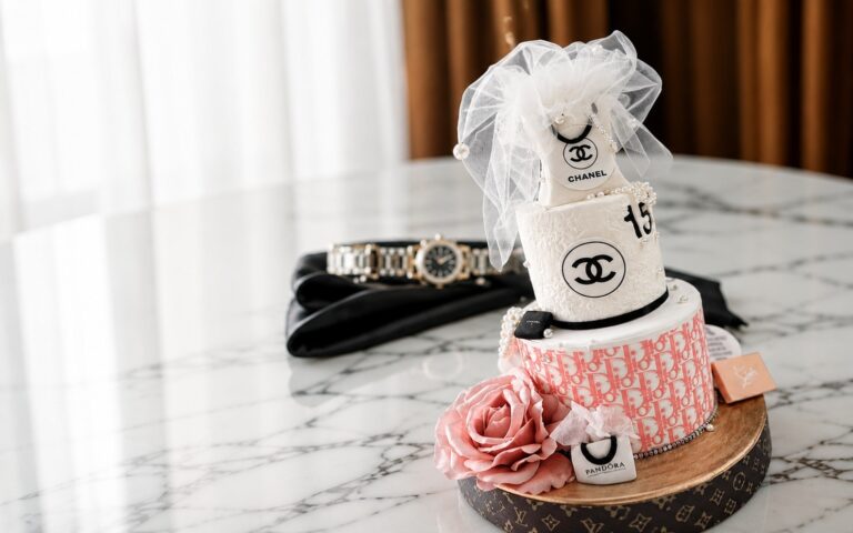 , Mistry Cakes Couture