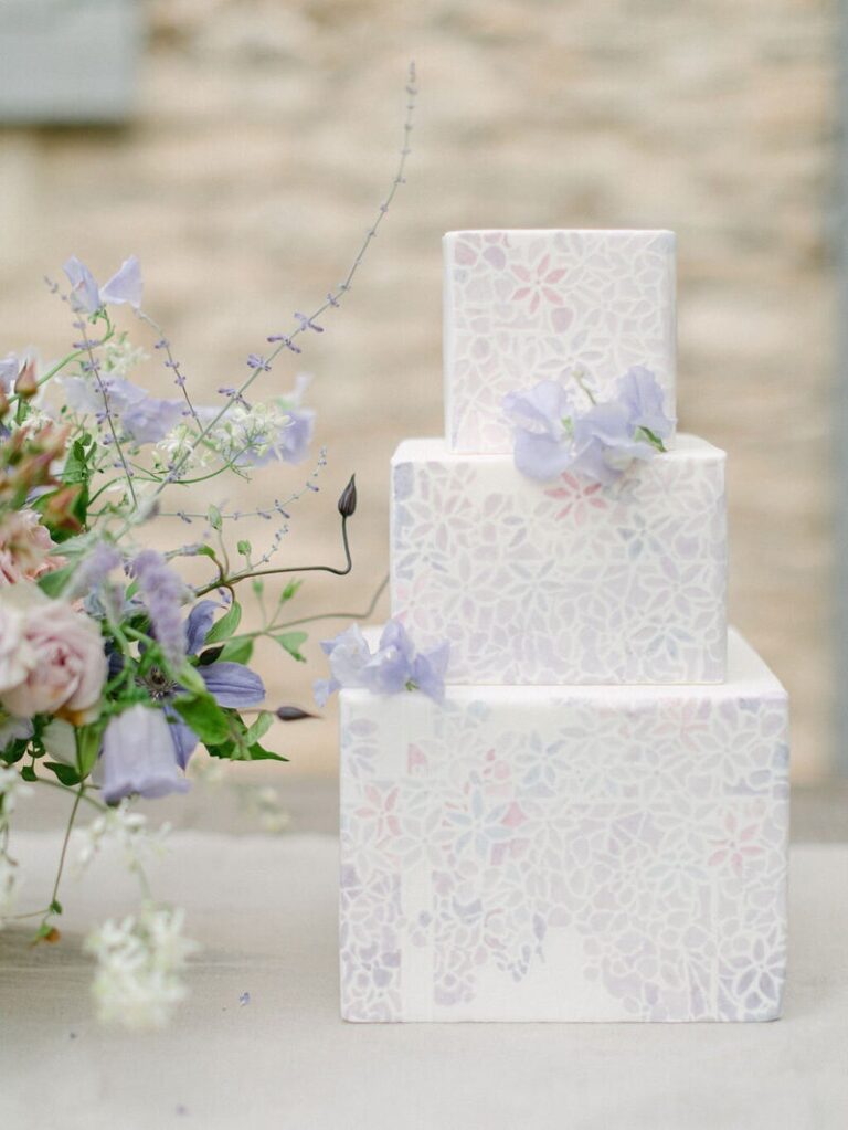, Monannie Cakes & Confectionery