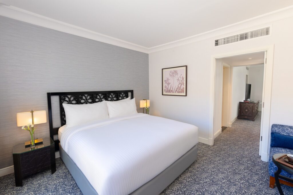 Suite and Royal suite, photograph 1