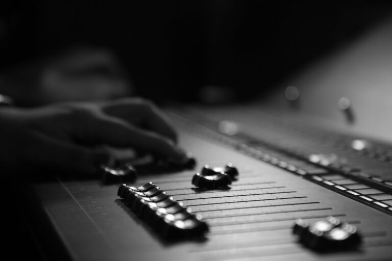 , NeoRoots Function Band