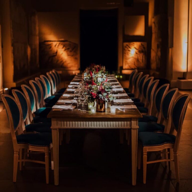 A long dinner table at a Niemierko wedding at the British Museum