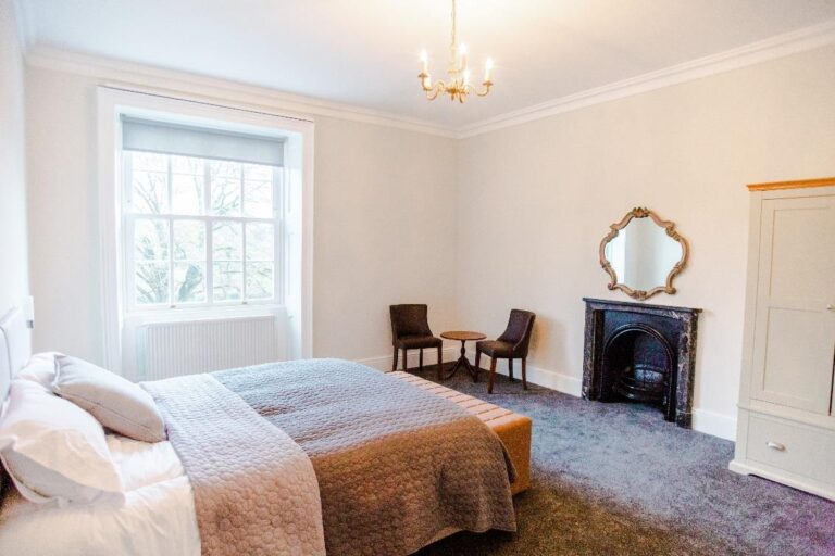 Bedroom in the on-site accommodation, Non Such Mansion