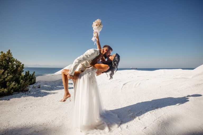 A couple dancing on white sand, Nunta pe Plaja
