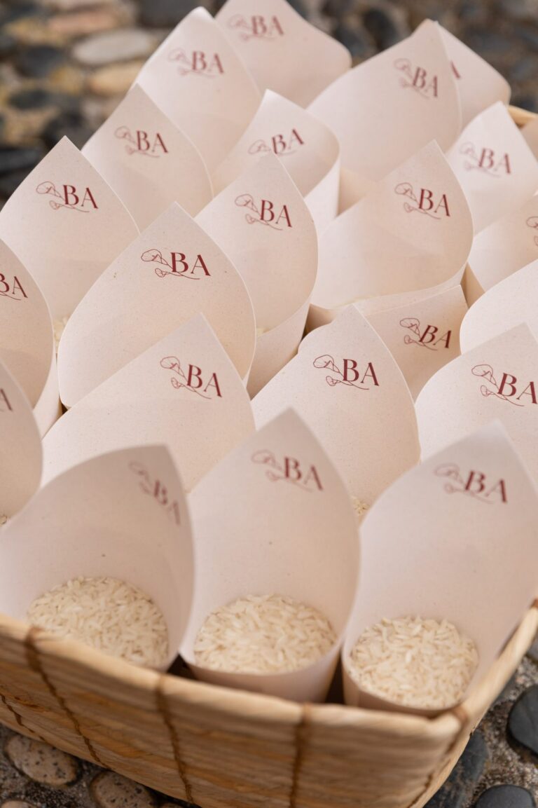 Paper cones of rice monogrammed for the couple, a wedding on Isola d'Elba, Ordine della Giarrettiera