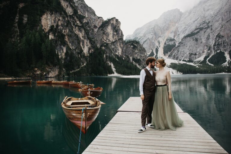 Couple on a wooden jetty at a mountain lake in South Tyrol, Paola Giancola Makeup