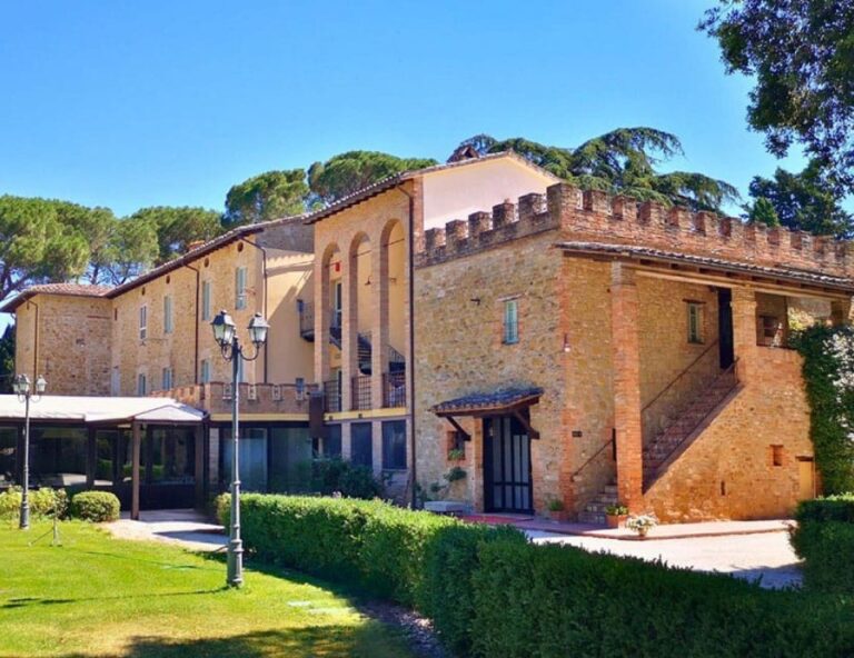 The crenellated stone front of the villa, Parco dei Cavalieri