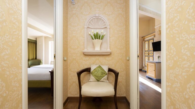 The suite with terrace, bedroom, Parco dei Cavalieri